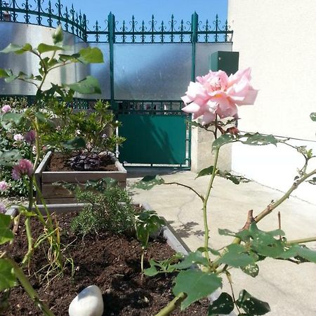 Campagn'Arts Bed & Breakfast Villechetif Bagian luar foto