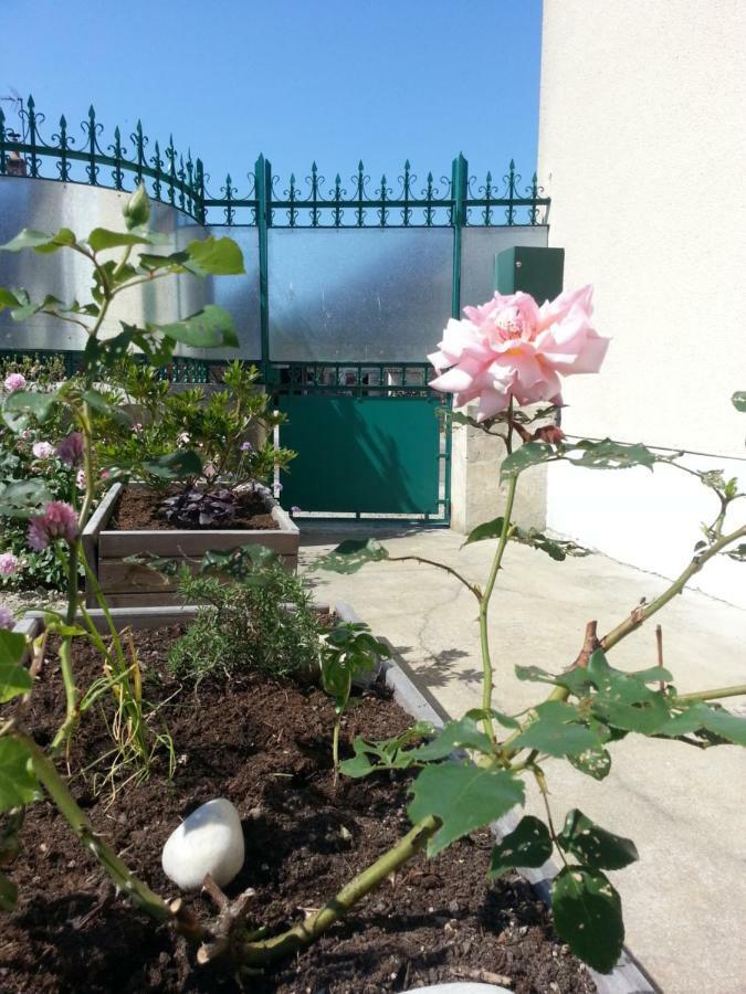 Campagn'Arts Bed & Breakfast Villechetif Bagian luar foto
